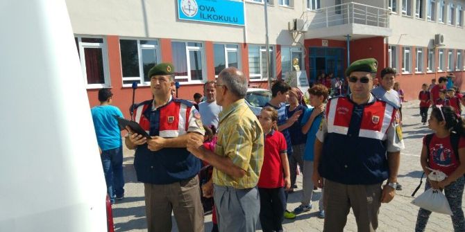 Kaş Jandarmadan Okul Servislerine Denetim