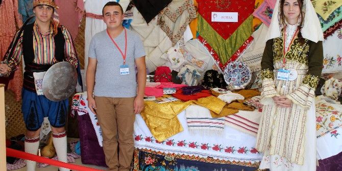 "Çemberimde Gül Oya" Sergisi Bursa’da