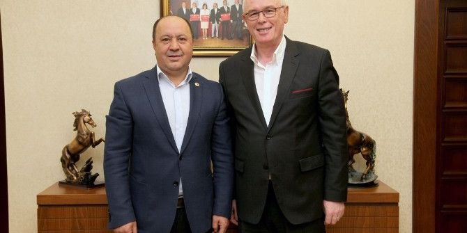 Gölpazarı Belediye Başkanı Vedat Kazıcı Başkan Kurt’u Ziyaret Etti