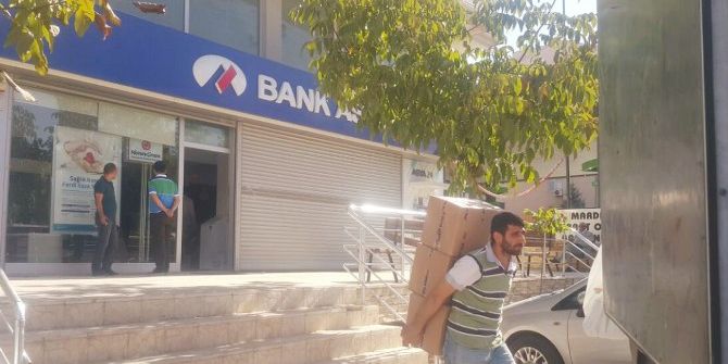 Bank Asya’nın Malzemeleri Taşınıyor