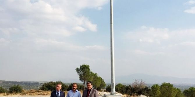 Saruhanlı Ovası’na Dev Türk Bayrağı