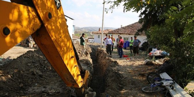 Dereköylüler Daha Sağlıklı Ve Kesintisiz Suya Kavuşuyor