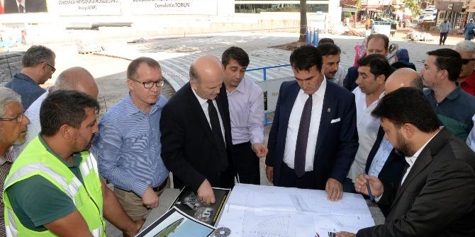 Demokrasi Meydanı’nda Çalışmalar Sürüyor