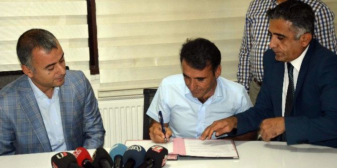 Çocuklar Okusun Diye Arsasını Bağışladı