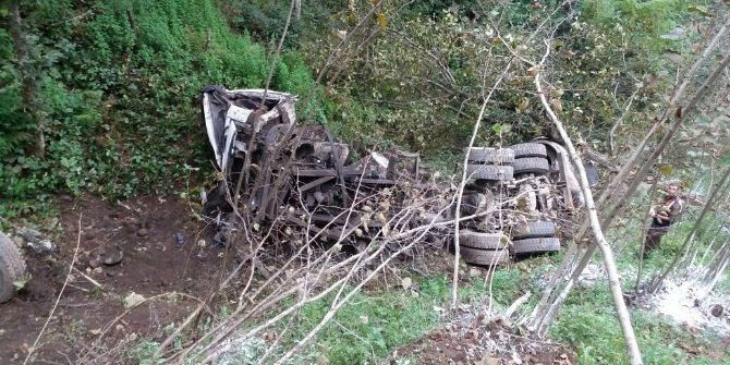 Ordu’da Beton Mikseri Uçuruma Yuvarlandı: 1 Ölü, 1 Yaralı