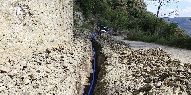 İkizce’de İçme Suyu Hatları Yenileniyor