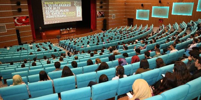 ’1. Uluslararası Yer Altı Zenginlikleri Ve Enerji Konferansı’ Sürüyor