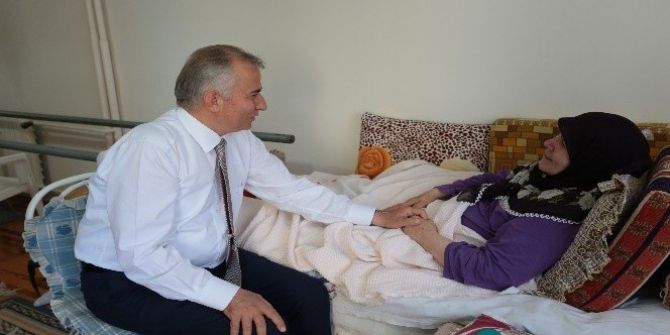 Evde Bakım Koordinasyon Merkezi Yardımlara Koşmaya Devam Ediyor