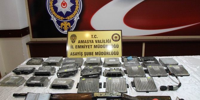 Çalıntı Araçlardan Geriye ‘Beyinleri’ Kaldı