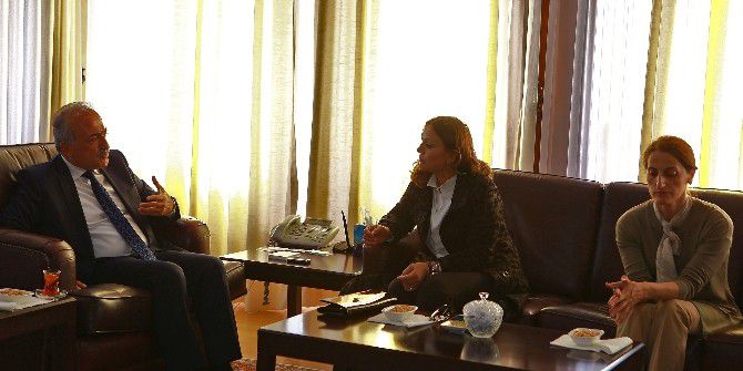 Kadem Genel Başkanı Doç. Dr. E. Sare Aydın Yılmaz, Rektör Çomaklı’yı Ziyaret Etti