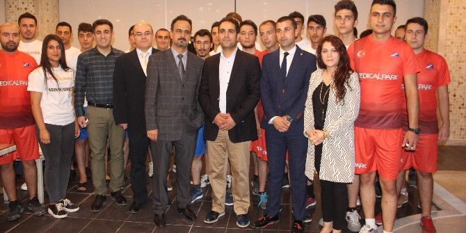 Hakemler Meme Kanserine Dikkat Çekti