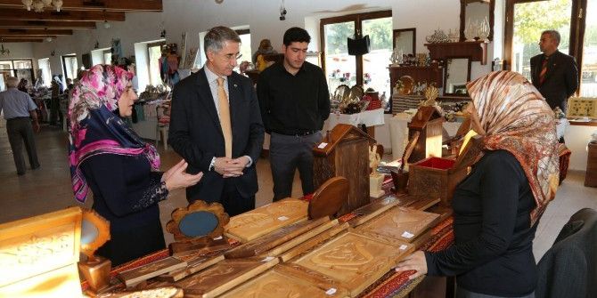 El Emeği Göz Nuru Çarşısı, Kadınlara Fırsatlar Sunuyor