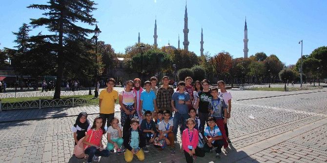 Bilgi Evi Öğrencileri Selatin Camileri Ziyaret Etti