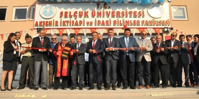Akşehir’in Yeni Fakülte Binası Törenle Hizmete Açıldı
