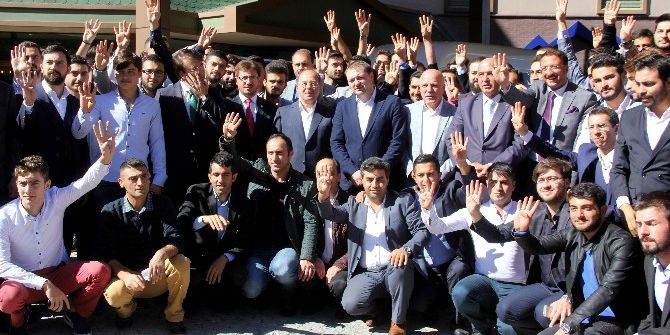 Bakan Akdağ, Ak Parti Gençlik Kolları Gelişim Kampında Konuştu: