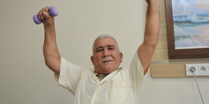 Hastaneye Çarşafla Taşınarak Geldi, Yürüyerek Çıktı