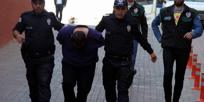 Uyuşturucu Tacirleri Adliyeye Çıkarıldı