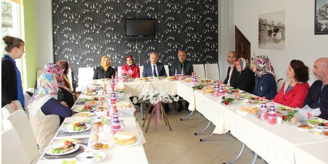 Bartın Valisi Nusret Dirim Koruyucu Ailelerle Buluştu