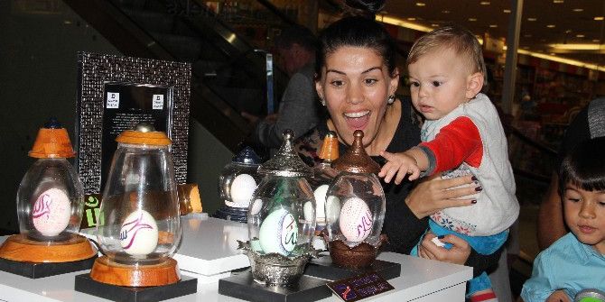 Çinli Ustadan Esinlendi, Anadolu Motiflerini Yumurtaya İşledi