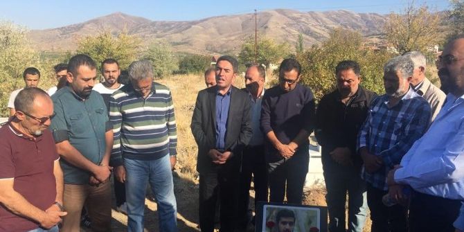 Ankara Garı’nda Hayatını Kaybedenler Mezarları Başında Anıldı