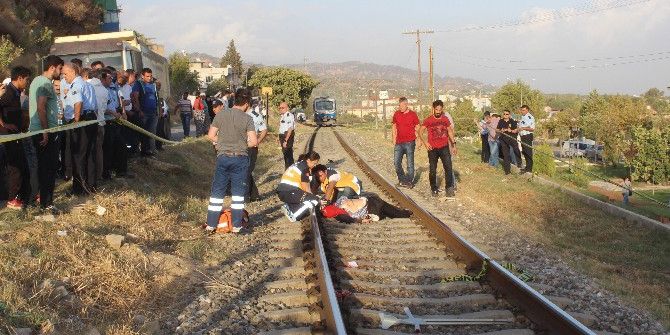 Trenin Önüne Yatan Yaşlı Şahıs Feci Şekilde Hayatına Son Verdi