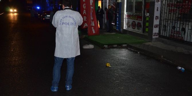 Kadını Kurtarmak İsterken Bıçaklandılar