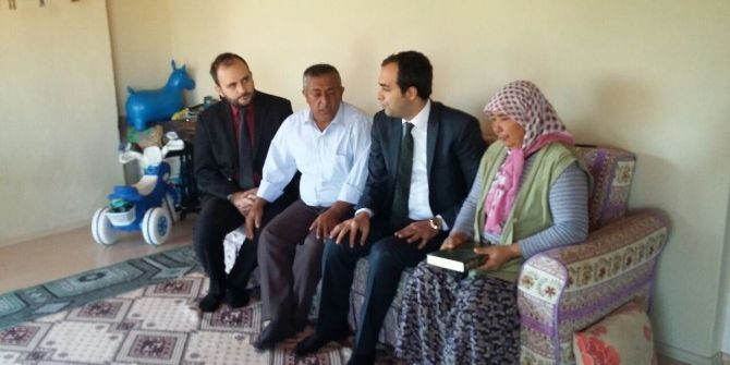 Şehit Babası Yaptığı Davranışla Herkesi Duygulandırdı