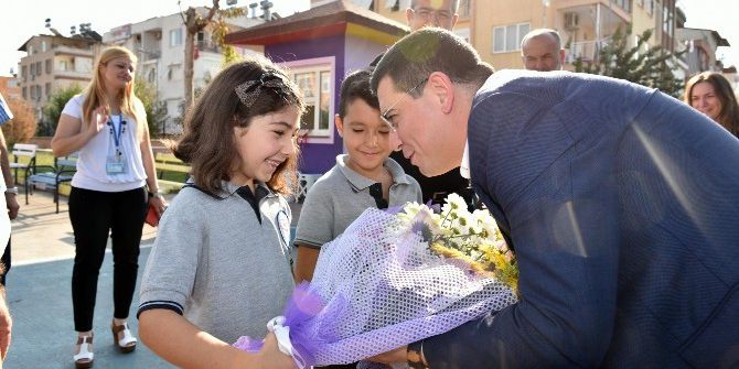 Başkan Tütüncü’den Çocuklara Güzel İnsan Olma Kitabı