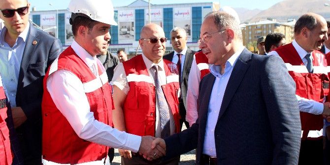 Bakan Akdağ, Sağlık Kampüsü İnşaatında İncelemede Bulundu