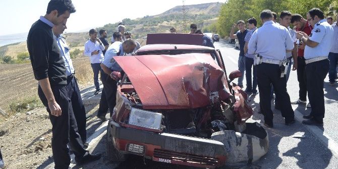 Kahta’da Trafik Kazası: 1 Ağır Yaralı