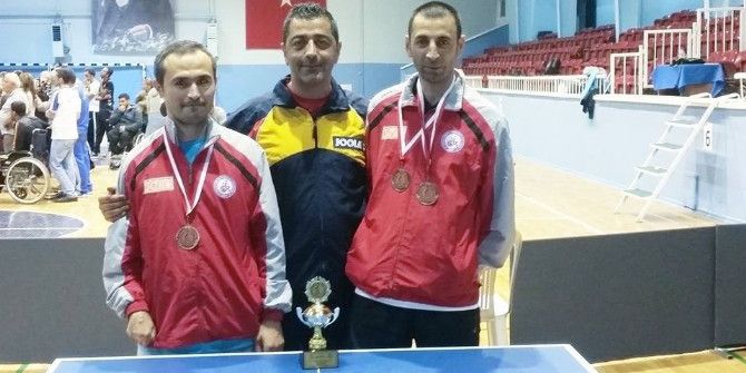 Hakkari Masa Tenisinde Türkiye Üçüncüsü Oldu