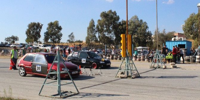 Ülkü Yarış Pisti’nde Oto Drag Heyecanı