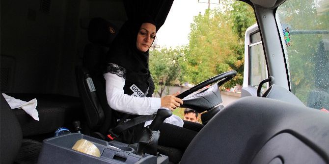 Bursa’nın Şoför Nebahat’i 10 Yıldır Tır Kullanıyor