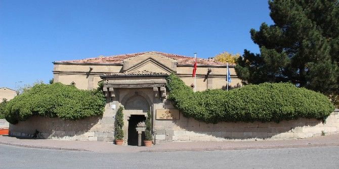 Bu Köyün Nüfusundan Fazla Öğrencisi Var