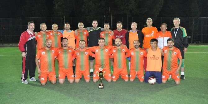 Adana Güneşi Veteranlar Türkiye Şampiyonu Oldu