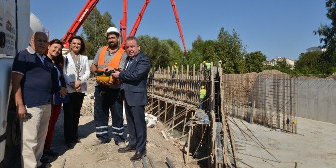 Başkan Böcek, Köprü Startını Verdi