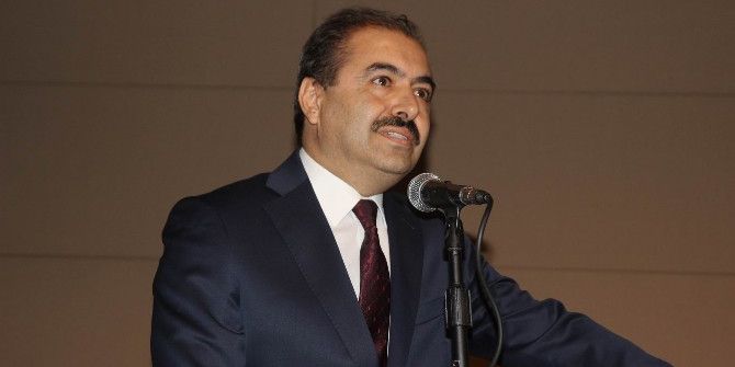 Hukuk Fakültesi’nin İlk Dersini Prof. Dr. Mehmet Ünal Verdi