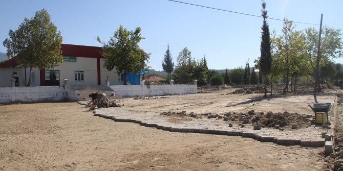 Bir Mahalle Daha Toz Ve Çamurdan Kurtulacak