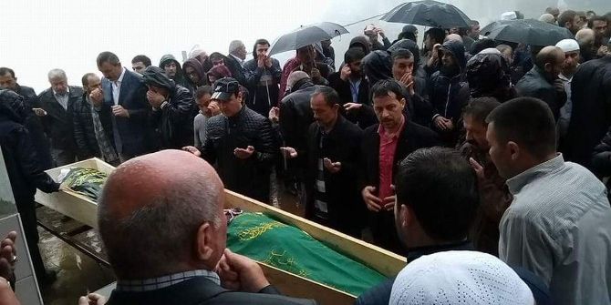 Aynı Gün Hem Evlat Hem De Anne Acısını Yaşadı