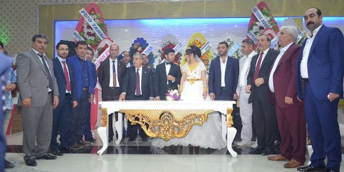 Milletvekili Akyürek Nikah Şahidi Oldu