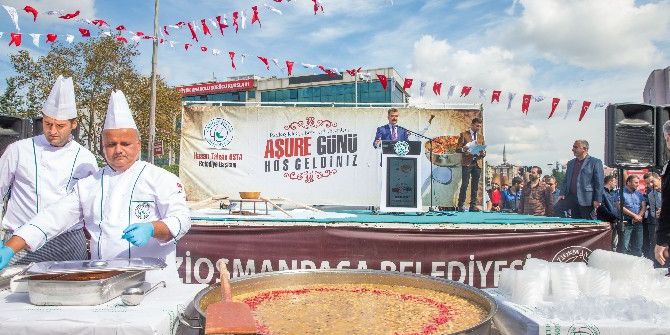 Gaziosmanpaşa’da Binlerce Vatandaşa Aşure İkram Edildi