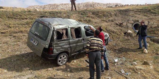 Haymana’da Otomobil Şarampole Yuvarlandı: 5 Yaralı