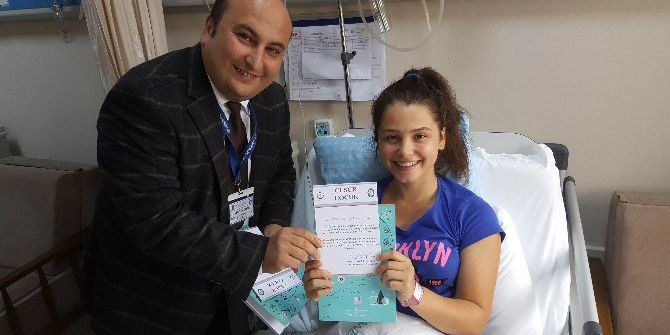 Ameliyat Olan Çocuklara Başhekimden ’Cesur Çocuk Sertifikası’
