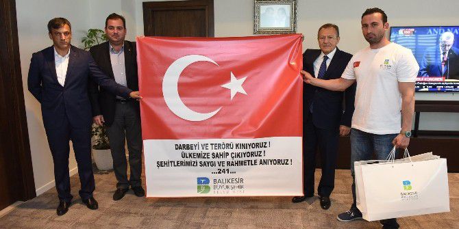 Engelli Dünya Rekortmeni Demokrasi Şehitleri İçin Dalış Yapacak