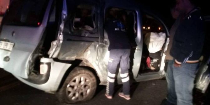 Denizli’de Zincirleme Trafik Kazası: 2 Ölü, 3 Yaralı