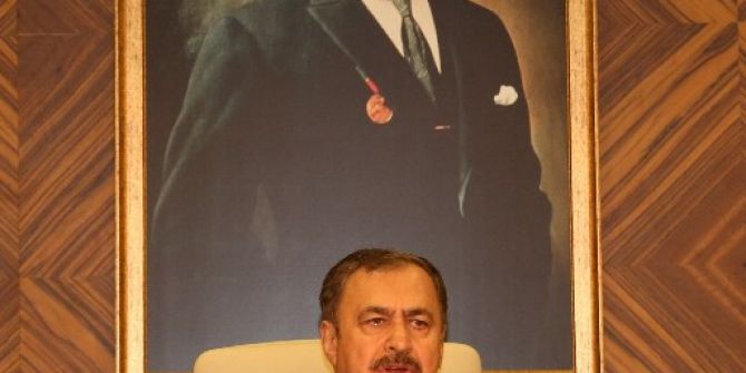 Bakan Eroğlu: “Yeşil Yolda Kesilen Ağaç Sayısı 100 Bile Değil”