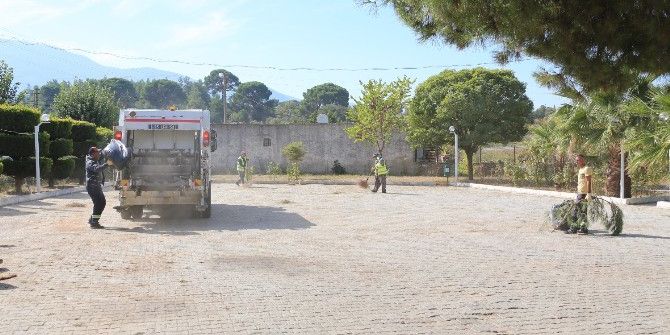 Selçuk’te Mahallerdeki Sorunlara Ekipli Çözüm