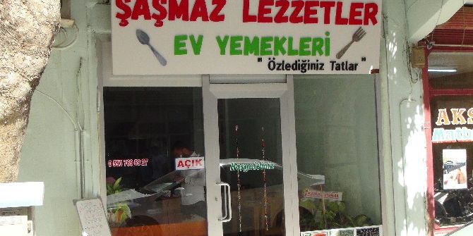 Girişimci Kardeşler Yaptıkları Yemekleri Yine Kendileri Servis Ediyor
