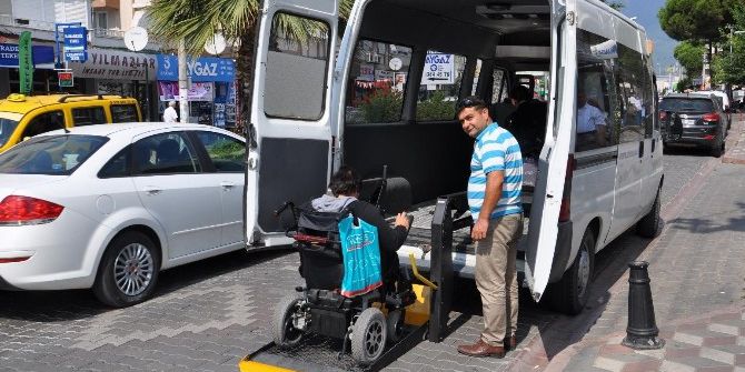 Edremit Belediyesi Engelli Vatandaşlar İçin Hayatı Kolaylaştırıyor