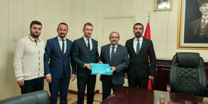 Bayburt Ülkü Ocaklarından Vali Ustaoğlu’na Ziyaret